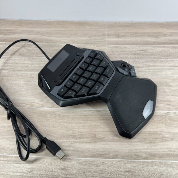 Logitech G13 Advanced Gameboard USB Wired Programmable LCD Keypad Y-U0002 - Picture 3 of 7
